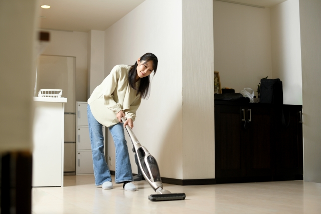 年末年始のぎっくり腰の原因